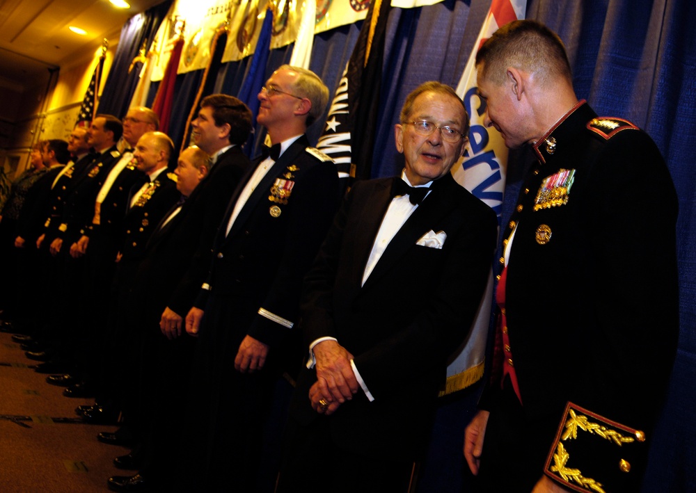 Gen. Pace Meets with Sen. Stevens at Alaska Military Salute