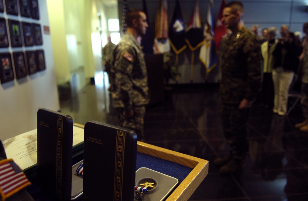 Top Military Leaders Honor Soldiers for Valor in Alaska