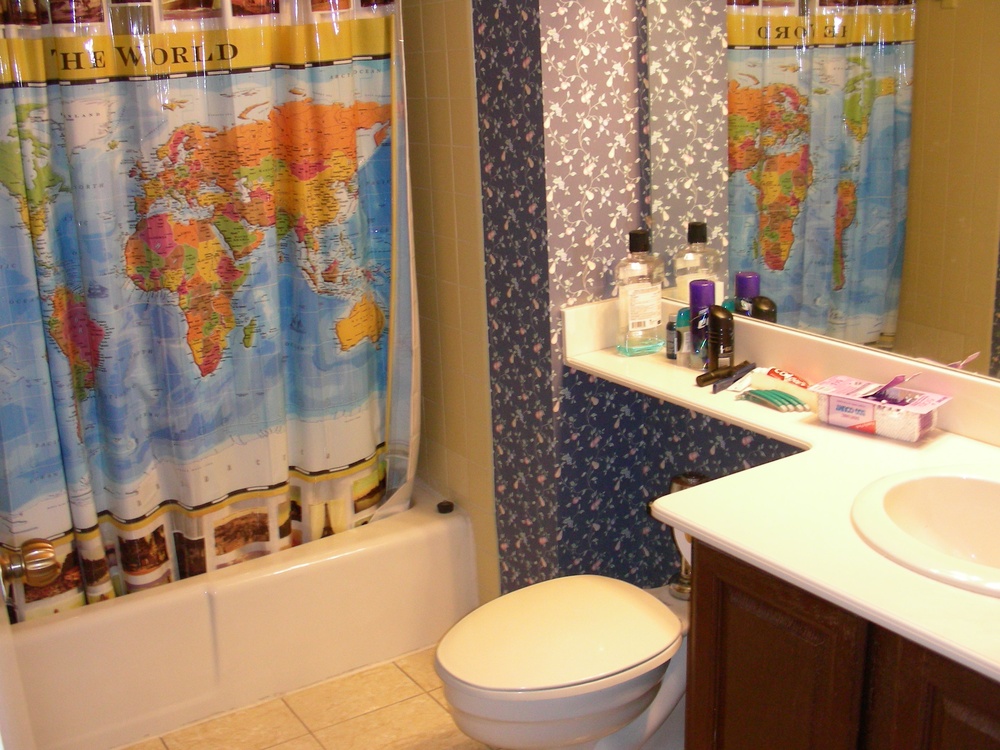Functional Bathroom Design Showcased in Building 18