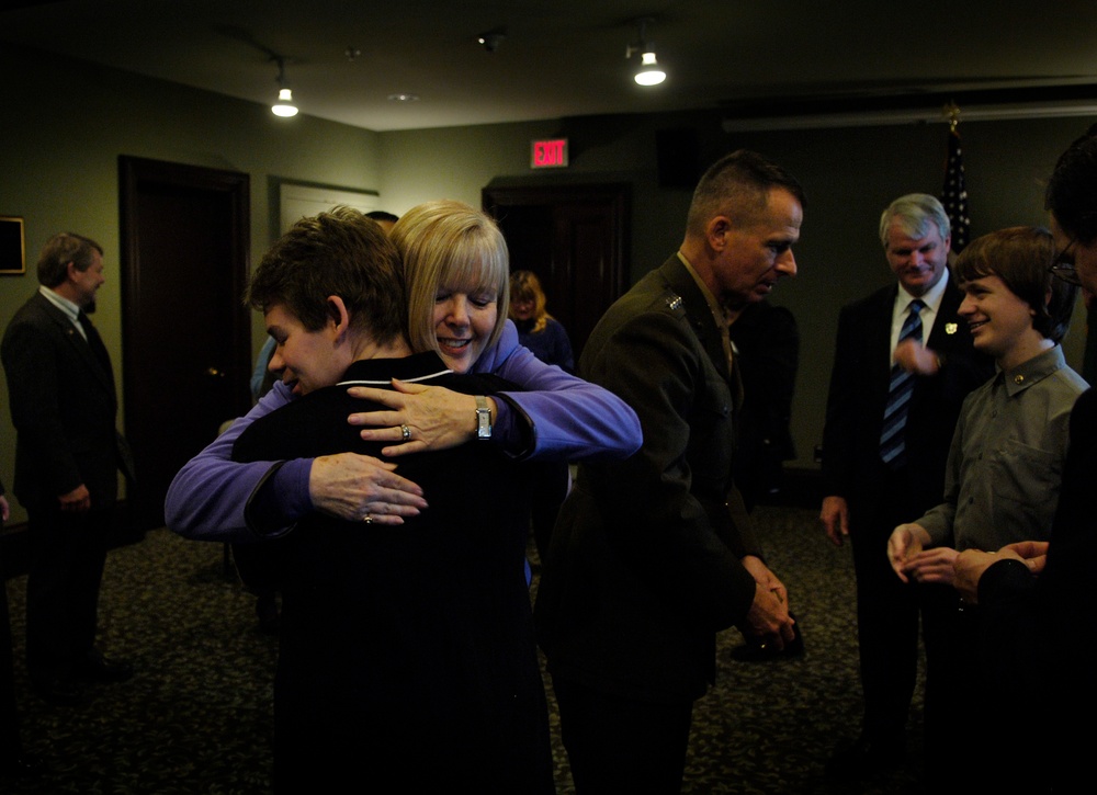 Pace Meets with Gold Star Families in Vancouver
