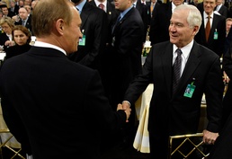 Defense Secretary Gates Meets with Russian President Putin at Security Conference