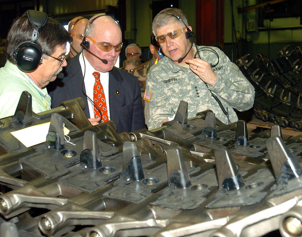 Army Materiel Command Refurbishes Worn Equipment from Afghanistan, Iraq