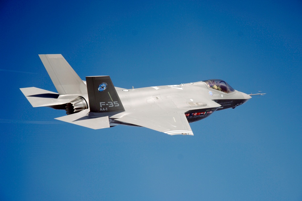 F-35 Lightning II Soars Over North Texas in Second Test Flight