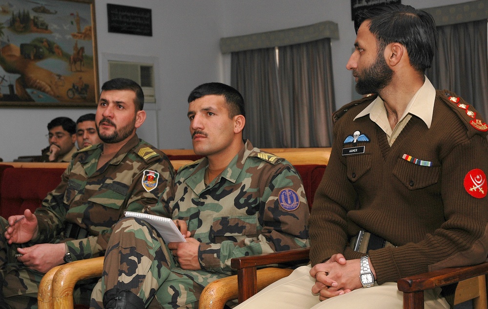 Afghan, Pakistani Military Leaders Confer at Junior Leader Academy