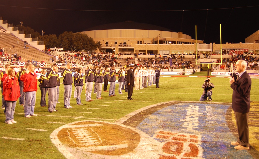 Deputy Defense Secretary Administers Oath to Armed Forces Recruits at Bowl Game