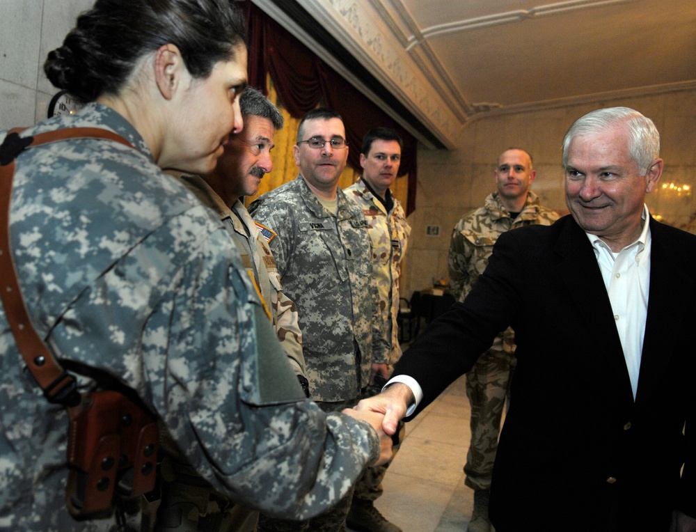 Defense Secretary Gates Meets with U.S. Trainers in Baghdad