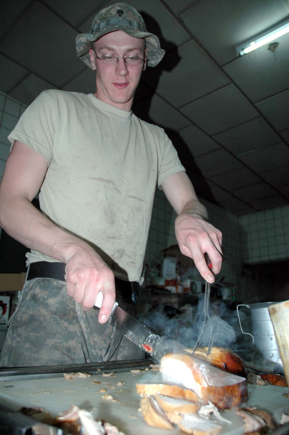 Soldier Prepares Thanksgiving Meal for Troops in Iraq