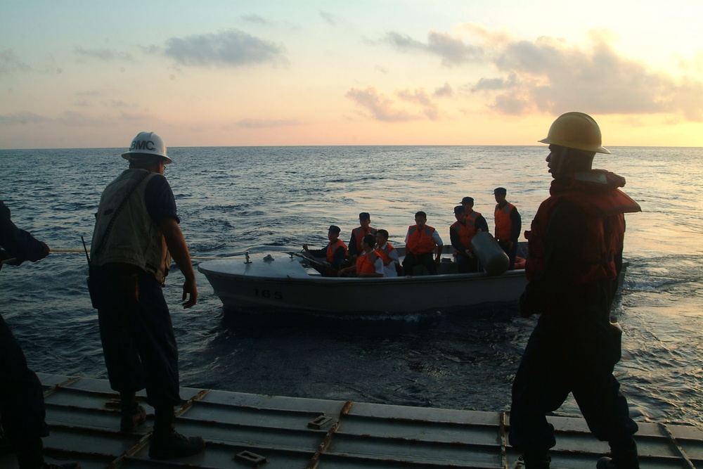 U.S. and Chinese Navies Conduct Joint Search and Rescue Exercise