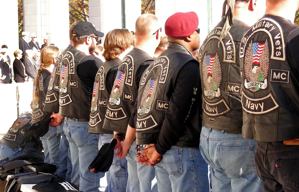 Veterans Motorcycle Club Honors Fallen at Arlington National Cemetery