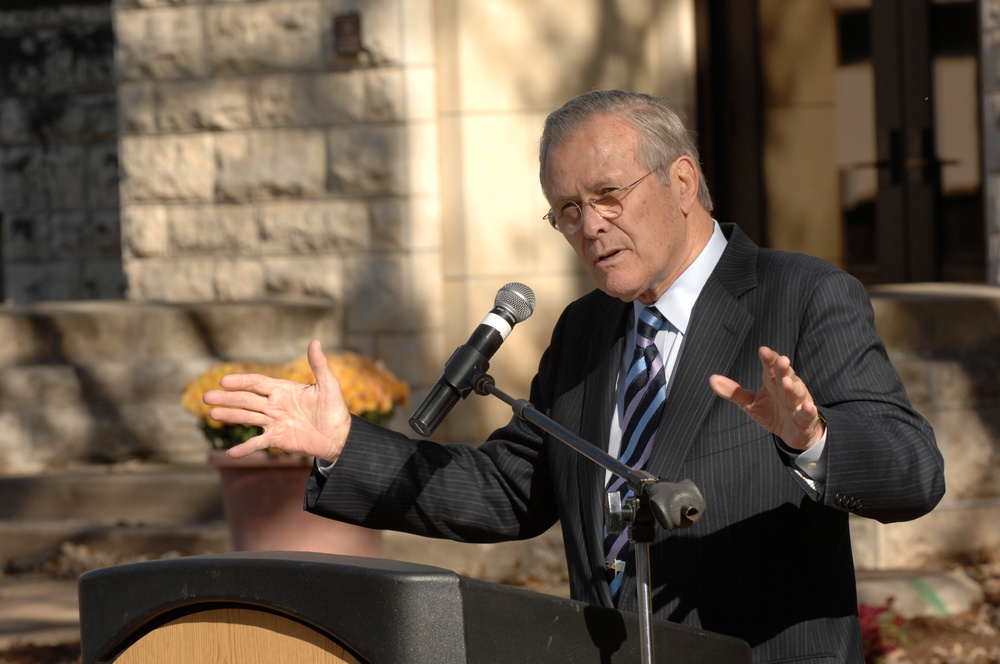 Image 10: Rumsfeld Dedicates Gen. Myers Hall at Kansas State University