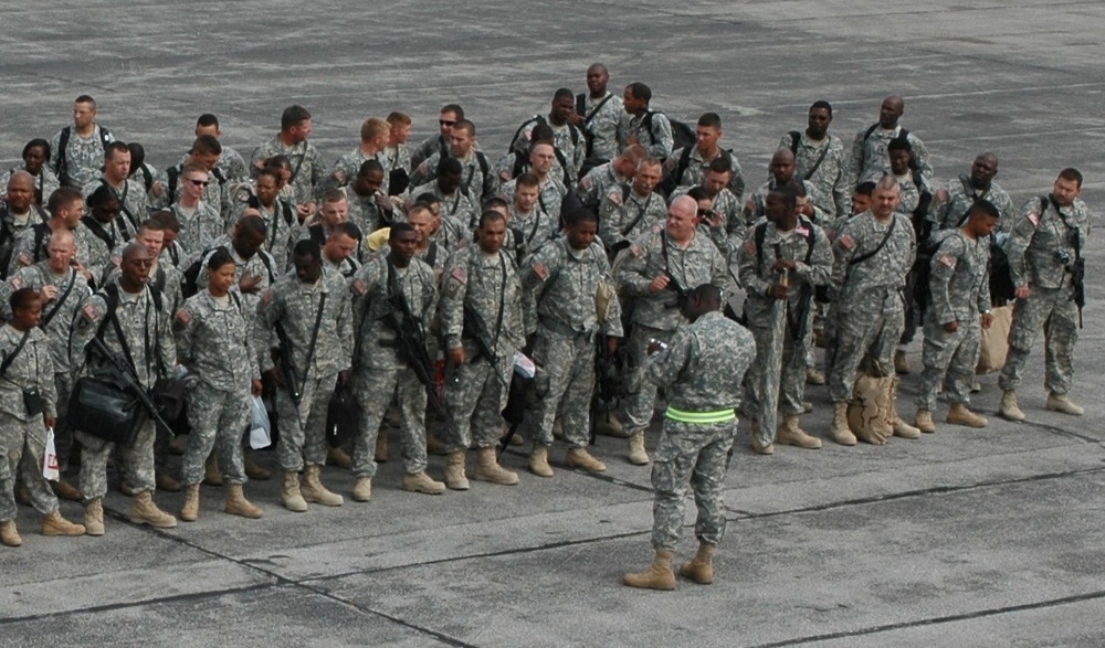 Soldiers Return Home After Yearlong Deployment to Iraq