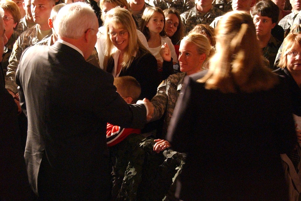 Cheney Honors Soldier for Service at Camp Atterbury