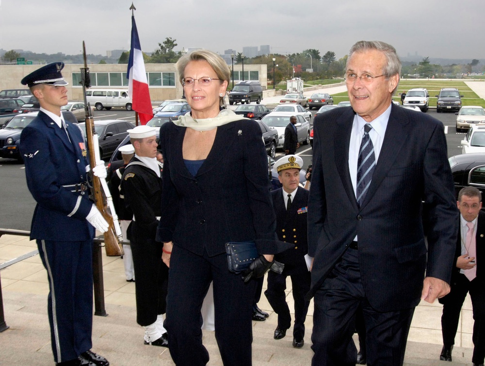 Rumsfeld, Alliot-Marie Meet at Pentagon to Discuss Afghanistan