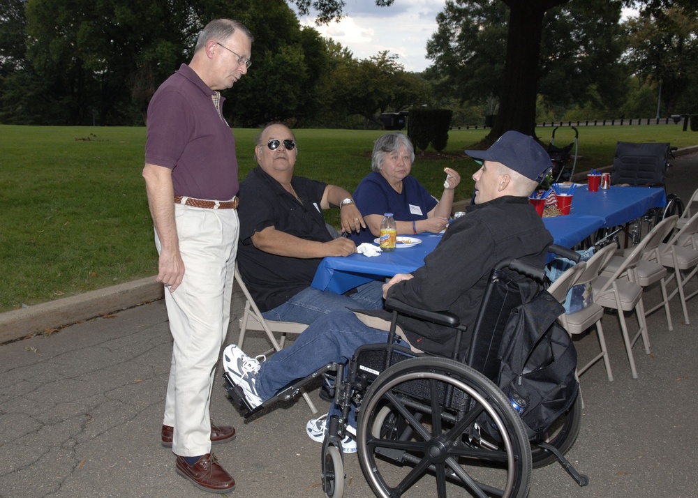 Vice Chairman Visits Wounded Troops at Fort Myer Picnic