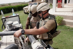 Navy Seabees Support Army's 1st Armored Division in Iraq