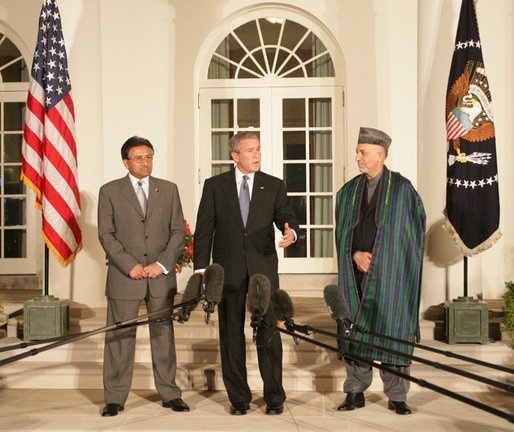 Bush Hosts Musharraf, Karzai for White House Dinner
