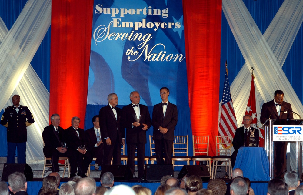 AgCountry Farm Credit Services CEO Honored with Freedom Award