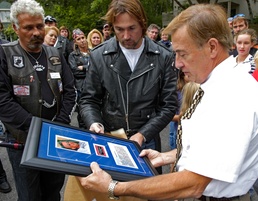 Universal Recording Artist Honors Fallen Soldier's Brother