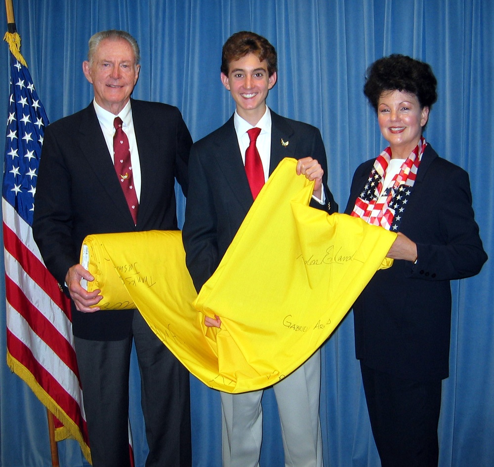 Teen Collects Signatures on Mile-Long Ribbon for Troops in Iraq