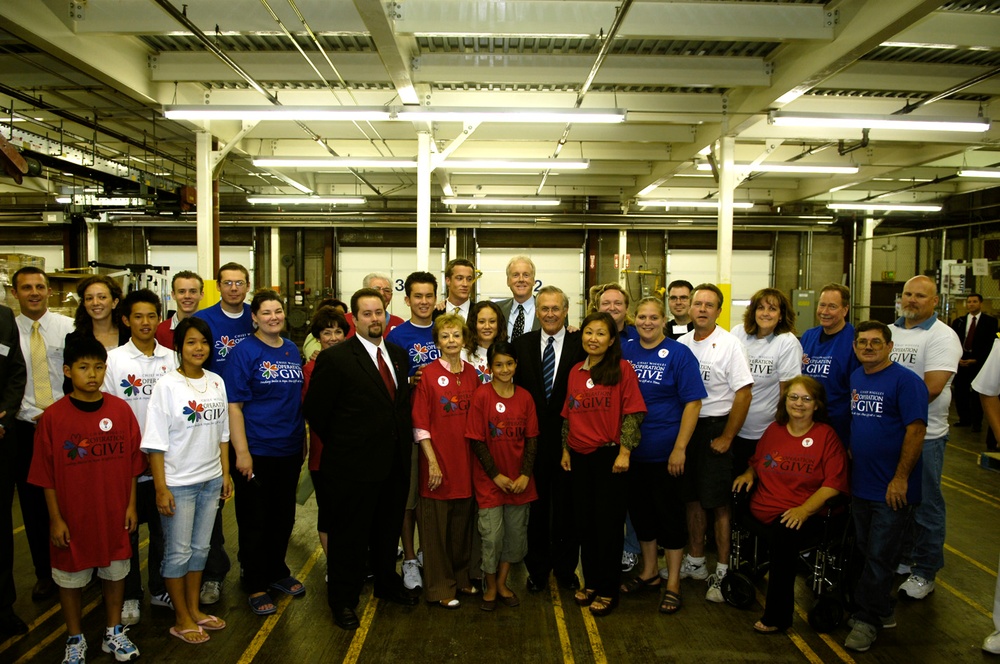 Rumsfeld Meets with Operation Give Volunteers in Salt Lake City