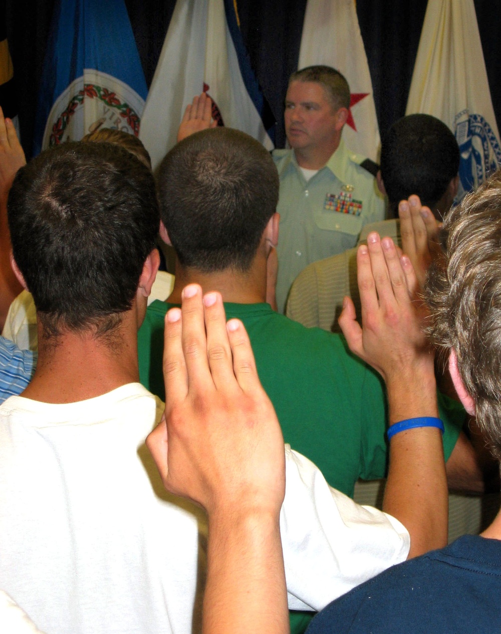 Army Recruits Sworn In at Baltimore Processing Station