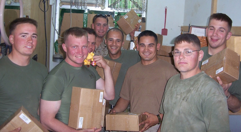 Troops in Iraq Receive Care Packages from Operation S.A.M.