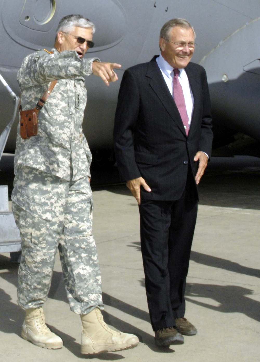 Image 15: Rumsfeld Visits Iraq, Meets with Top Commander
