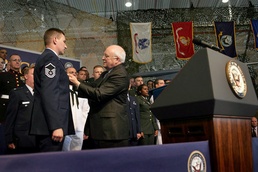 Cheney Honors Wounded Airman with Purple Heart at Michigan Guard Rally