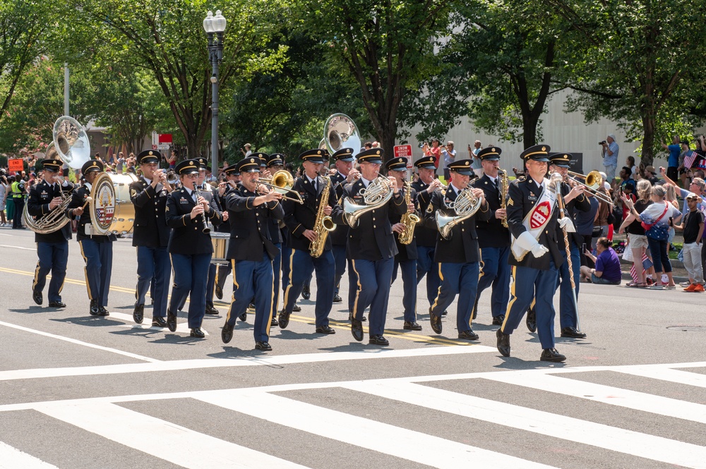 257th Army Band parades for Independence Day