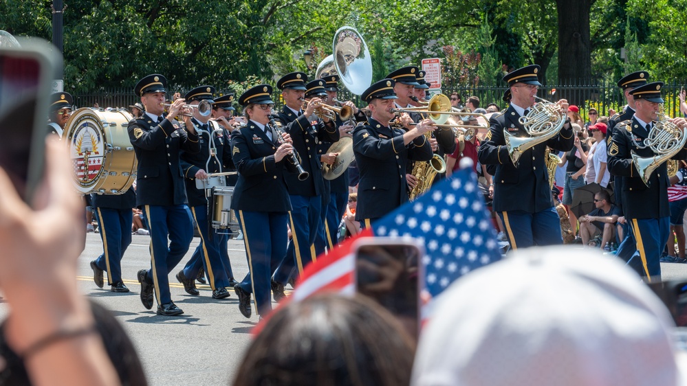 257th Army Band parades for Independence Day