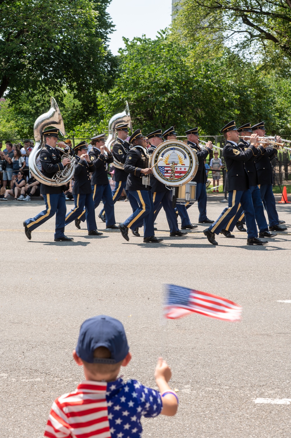 257th Army Band parades for Independence Day
