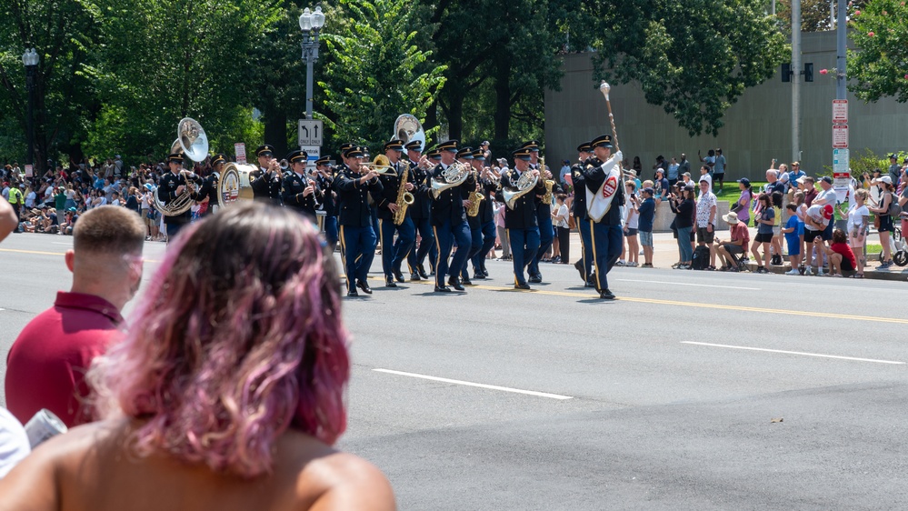 257th Army Band parades for Independence Day