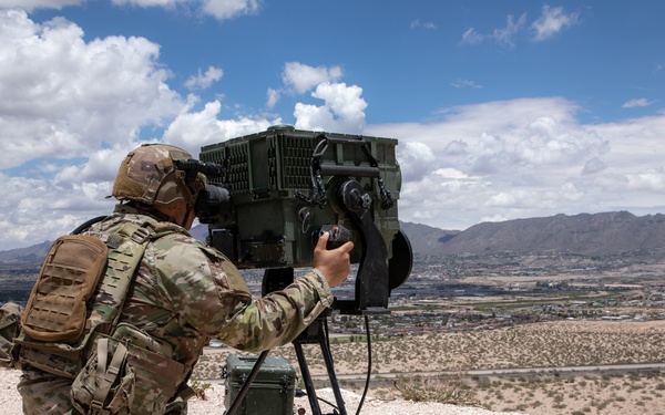 Calvary scout uses long-range detection capability at southern border