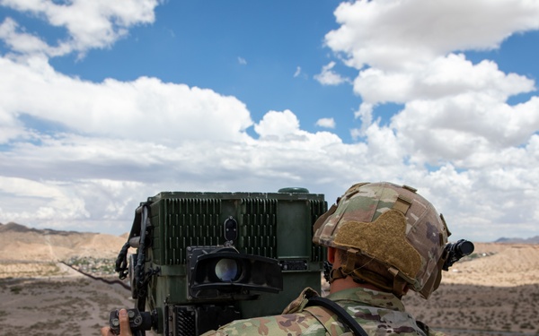 Calvary scout uses long-range detection capability at southern border