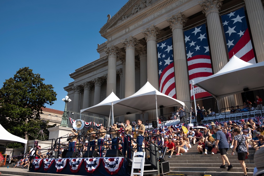 Fife and Drum Corps Performs at Declaration of Independence Reading