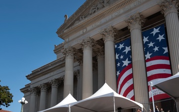 Fife and Drum Corps Performs at Declaration of Independence Reading