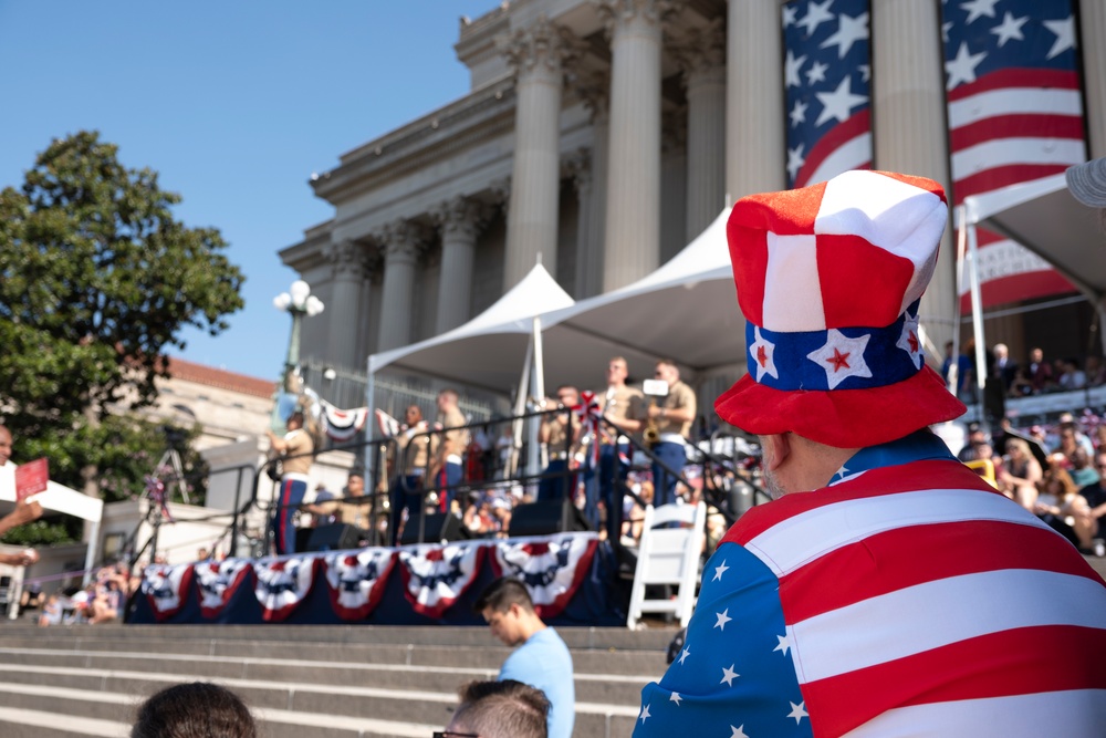 Fife and Drum Corps Performs at Declaration of Independence Reading