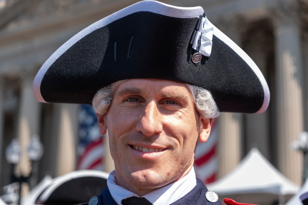 Fife and Drum Corps Performs at Declaration of Independence Reading