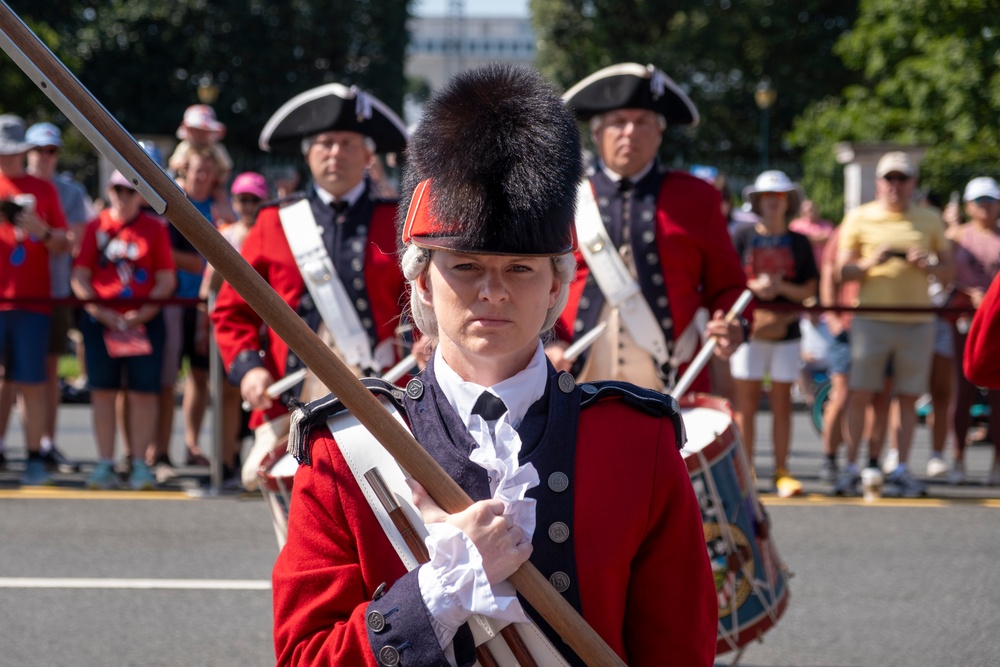 Fife and Drum Corps Performs at Declaration of Independence Reading