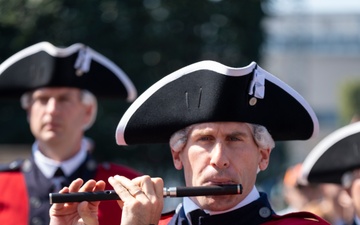 Fife and Drum Corps Performs at Declaration of Independence Reading
