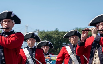 Fife and Drum Corps Performs at Declaration of Independence Reading