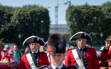 Fife and Drum Corps Performs at Declaration of Independence Reading