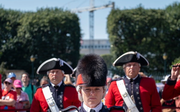 Fife and Drum Corps Performs at Declaration of Independence Reading