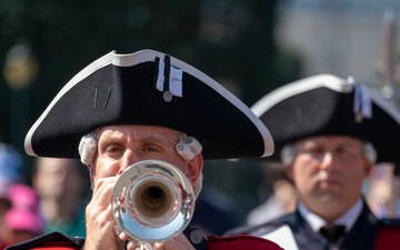 Fife and Drum Corps Performs at Declaration of Independence Reading