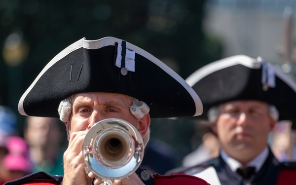 Fife and Drum Corps Performs at Declaration of Independence Reading