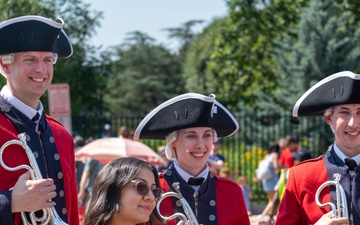 Fife and Drum Corps Performs at Declaration of Independence Reading
