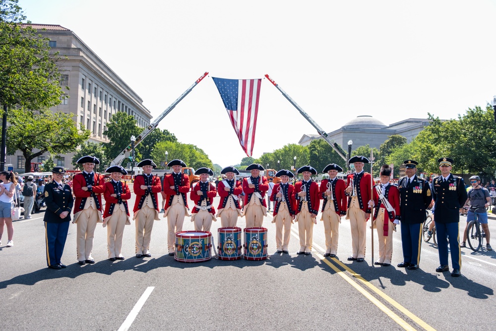 Fife and Drum Corps Performs at Declaration of Independence Reading