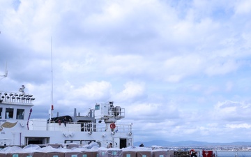 USNS Comfort Arrives in Manta, Ecuador