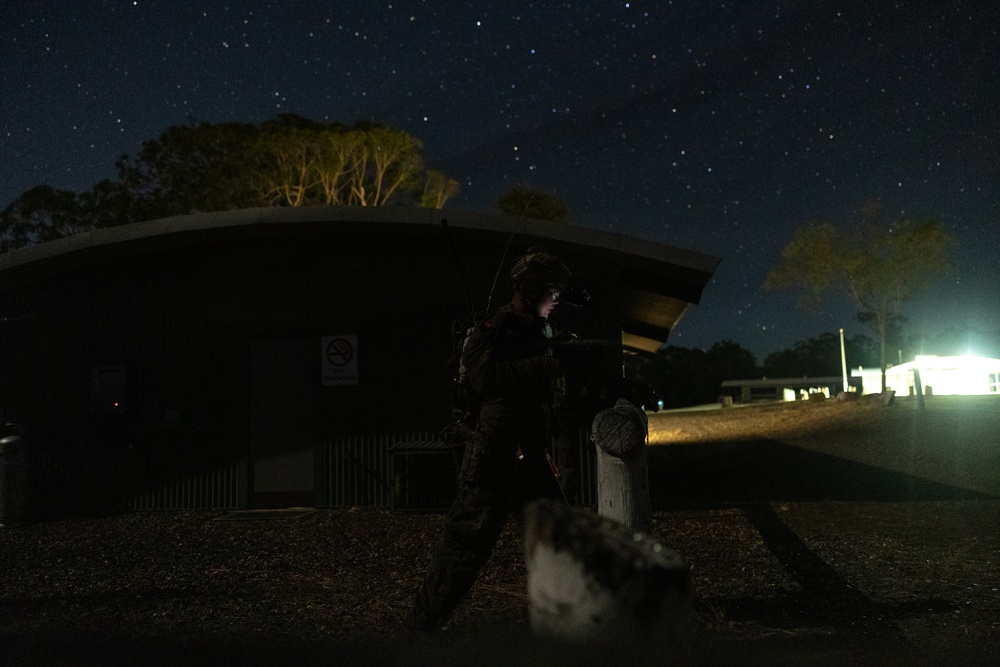31st MEU | MRF raid under the stars