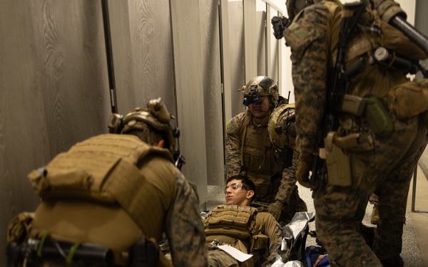 31st MEU | MRF raid under the stars